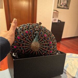 Elegant evening bag with rhinestones